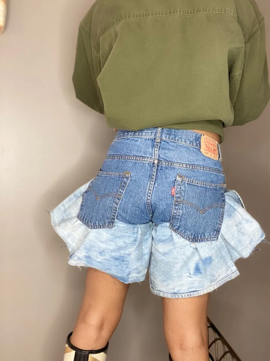 LEVIS Bias Ruffle Shorts