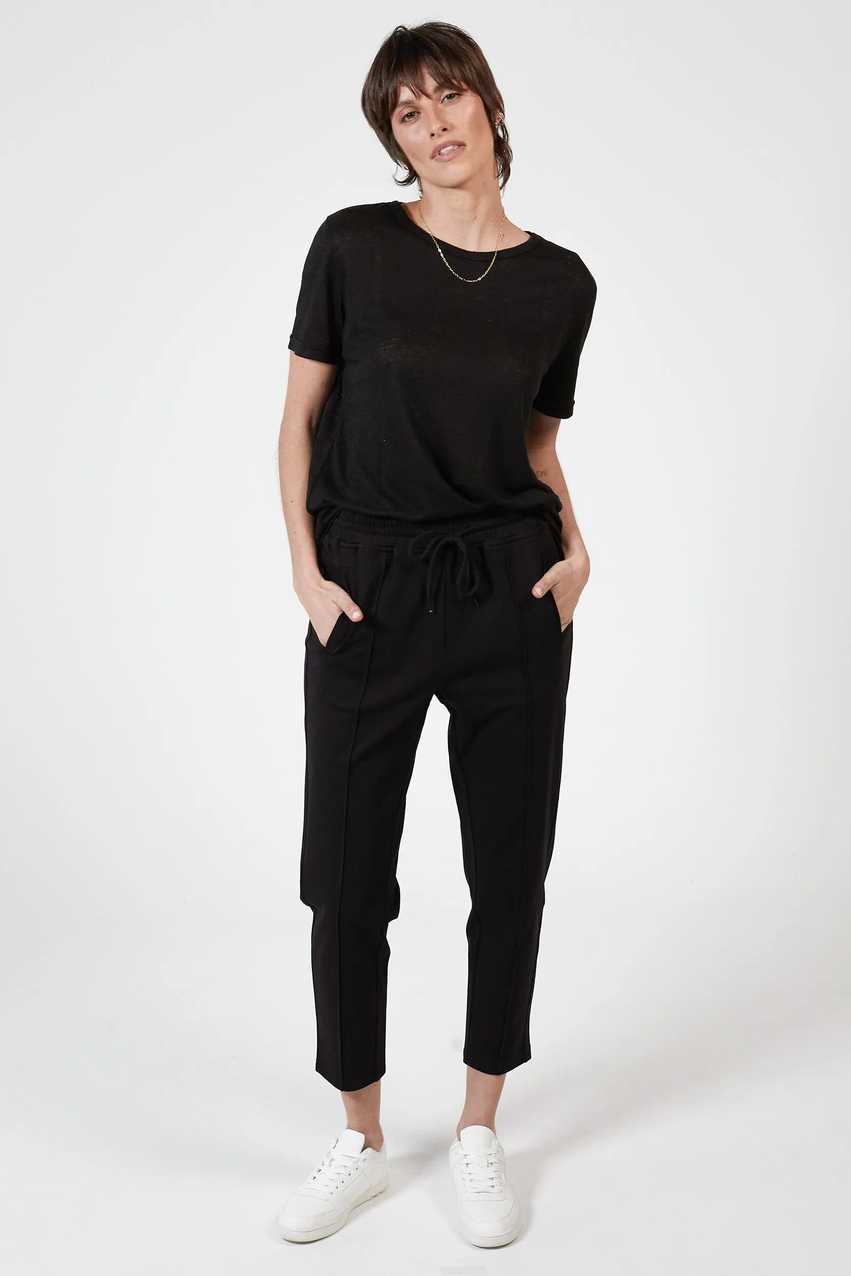 MONTAGUE BOYFRIEND LINEN TEE - BLACK