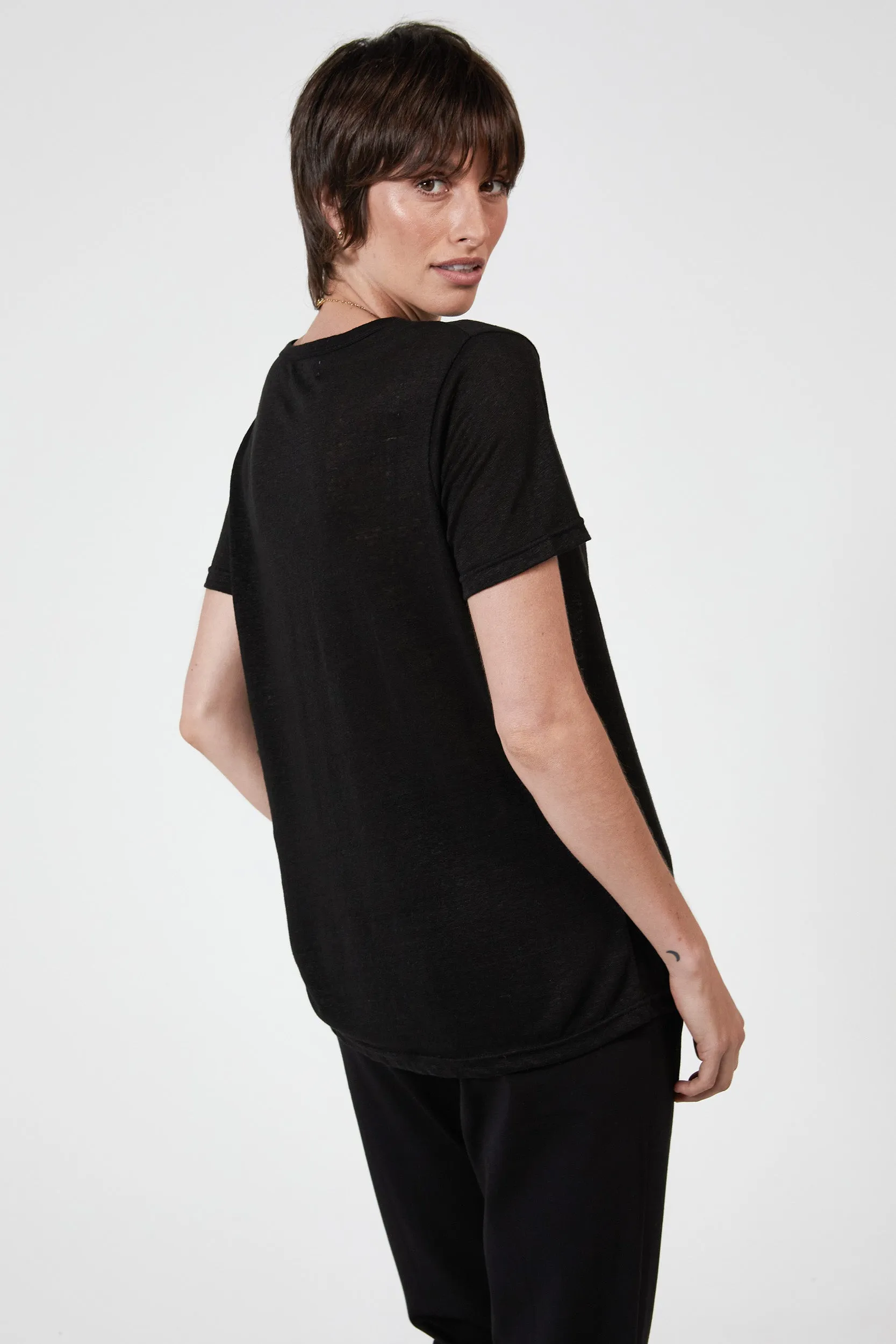 MONTAGUE BOYFRIEND LINEN TEE - BLACK